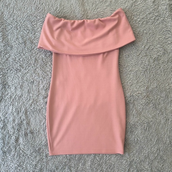Boohoo Dresses & Skirts - Cute Strapless Pink Dress